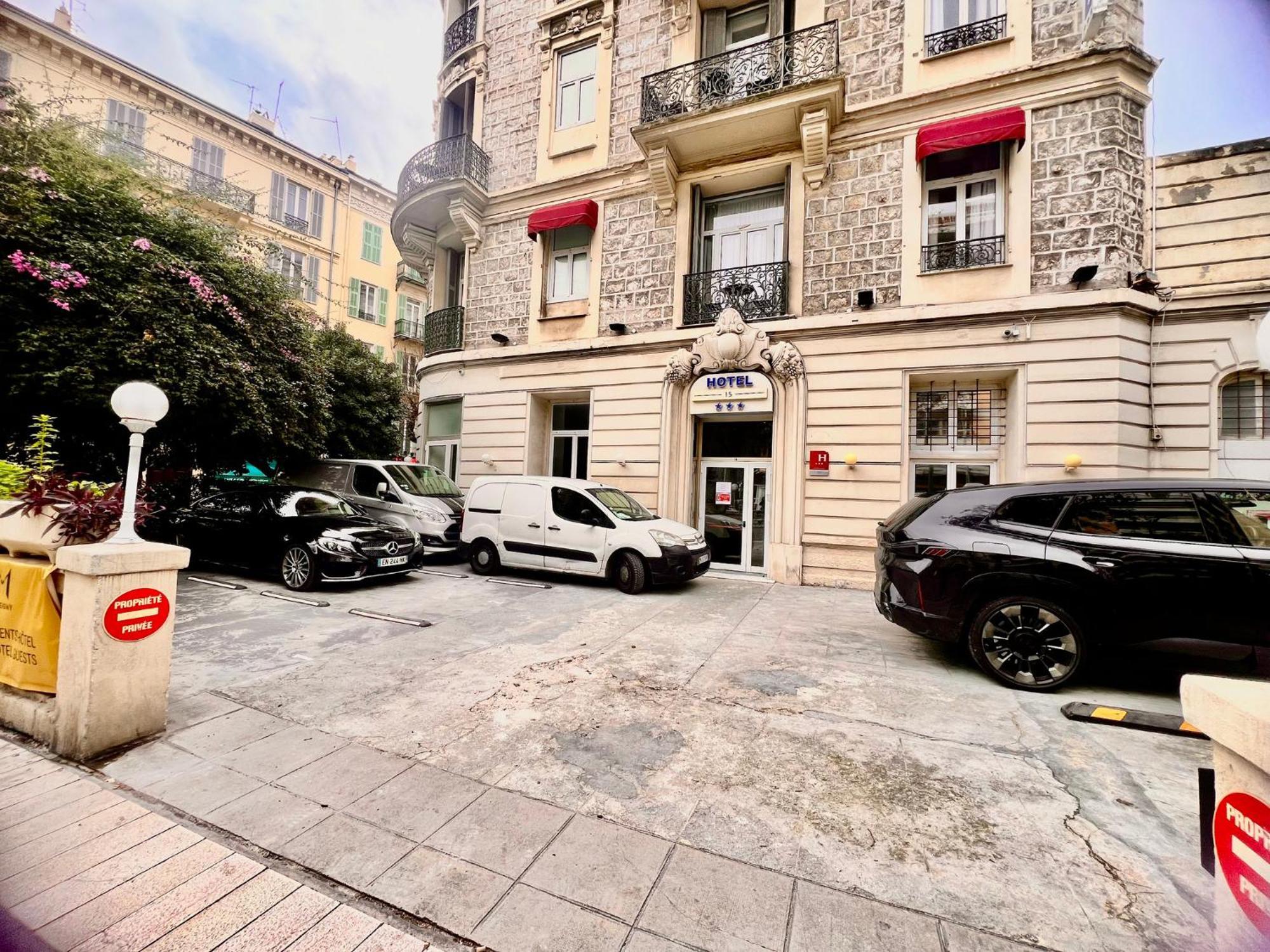 Apartment Malaussena - Reception 24&7 - Center Liberation
